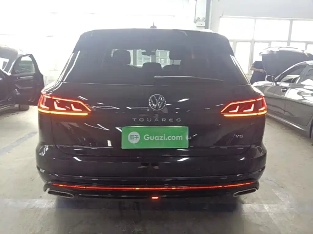 Фото 6 - Volkswagen Touareg