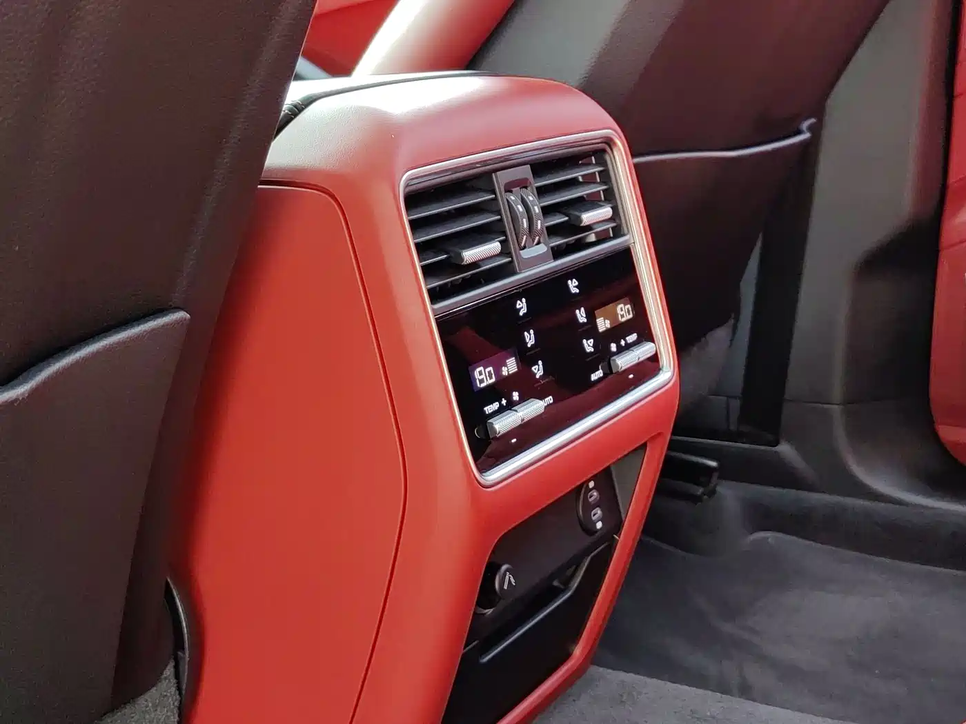 Porsche Cayenne New Energy 2021 Cayenne E-Hybrid 2.0T фото 17