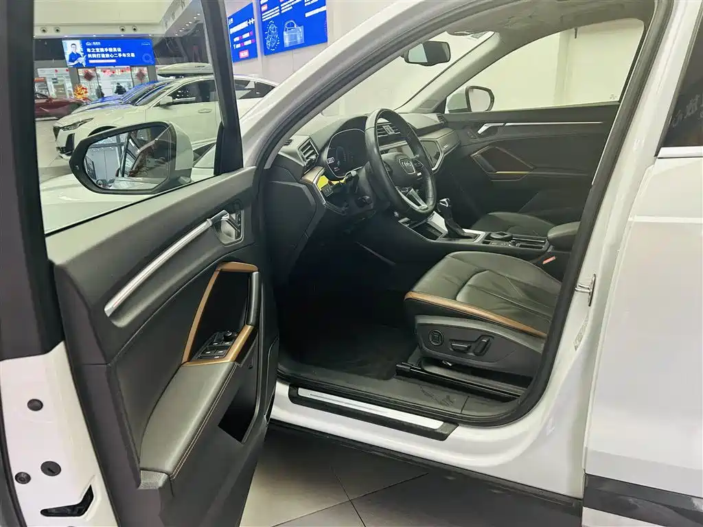 Audi Q3 2019 40 TFSI Fashion Elegance фото 19