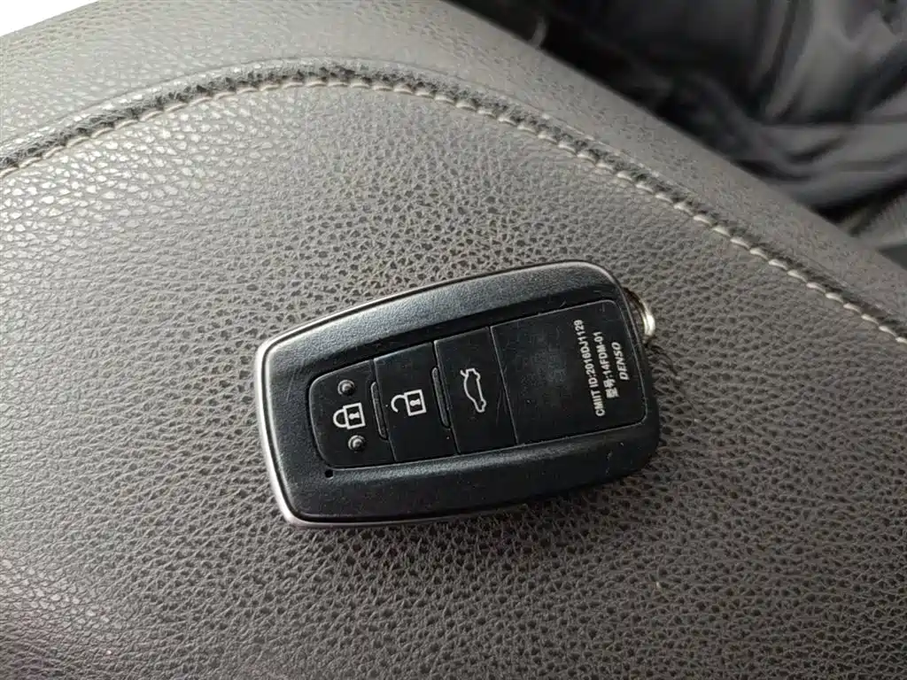 Toyota Camry 2021 2.5S Feng Shang Edition фото 15