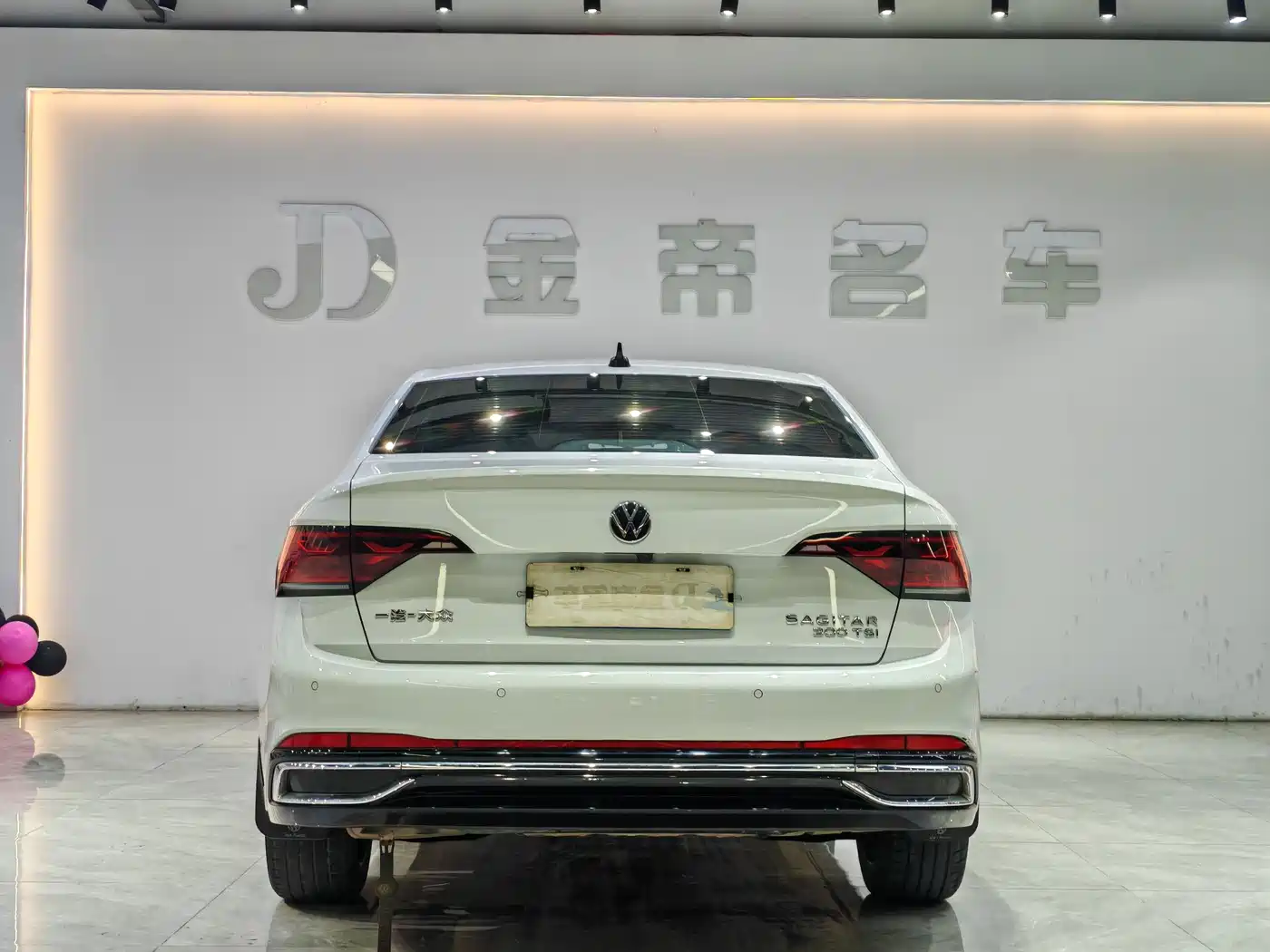 Volkswagen Sagitar 2023 300TSI DSG Surpassing Edition фото 8