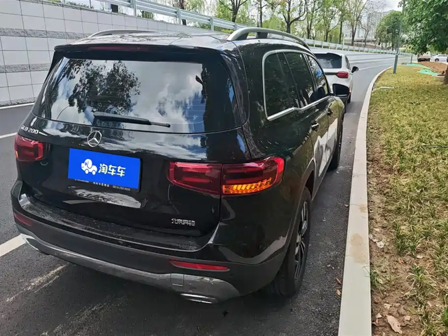 Mercedes-Benz GLB 2024 Facelift GLB 200 Dynamic фото 3