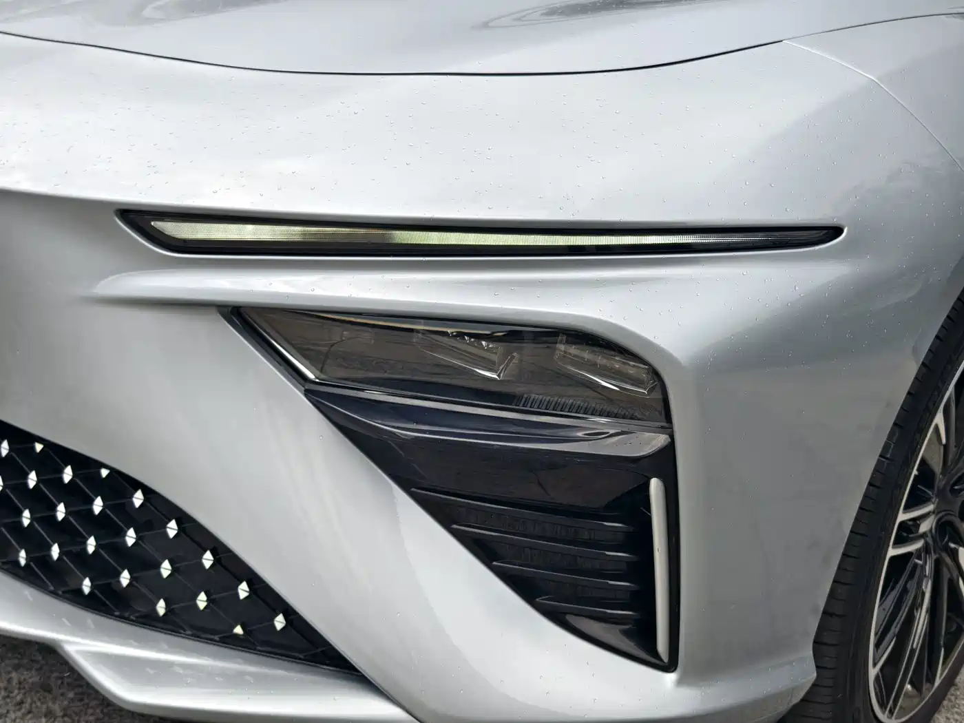 Nezha Auto Nezha S 2024 2024 Extended Range 1160 Edition