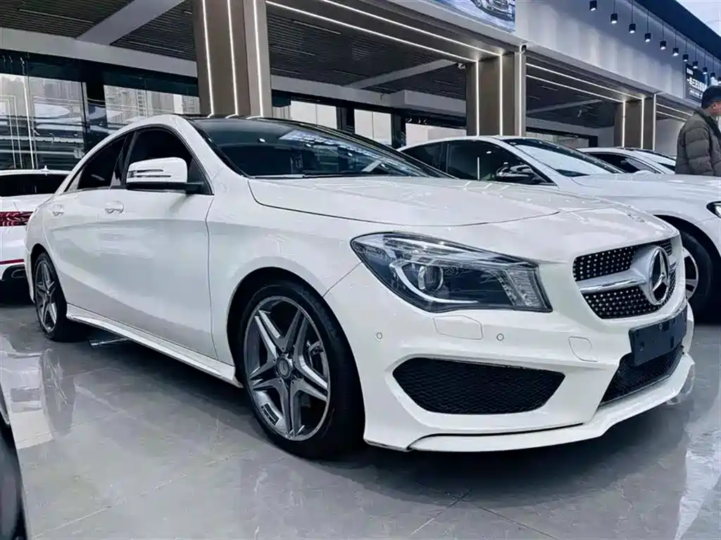 Mercedes-Benz CLA (Import) 2016 CLA 220 4MATIC фото 3