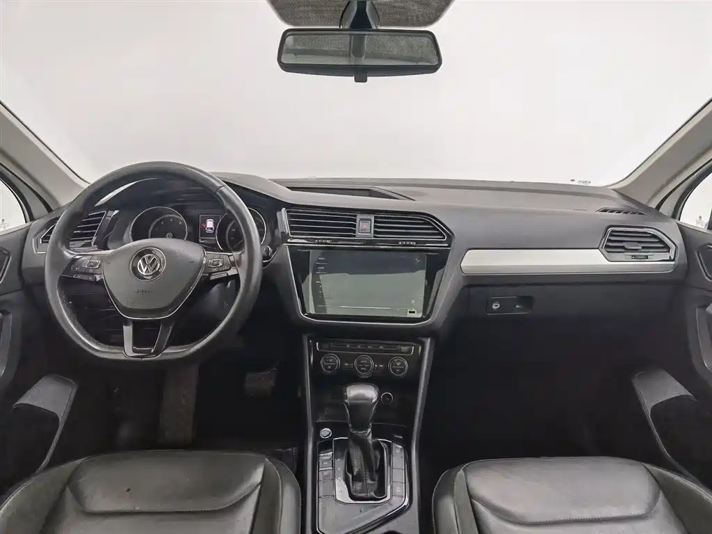 Volkswagen Tiguan L 2020 330TSI Auto 2WD Panorama Comfort China VI фото 5