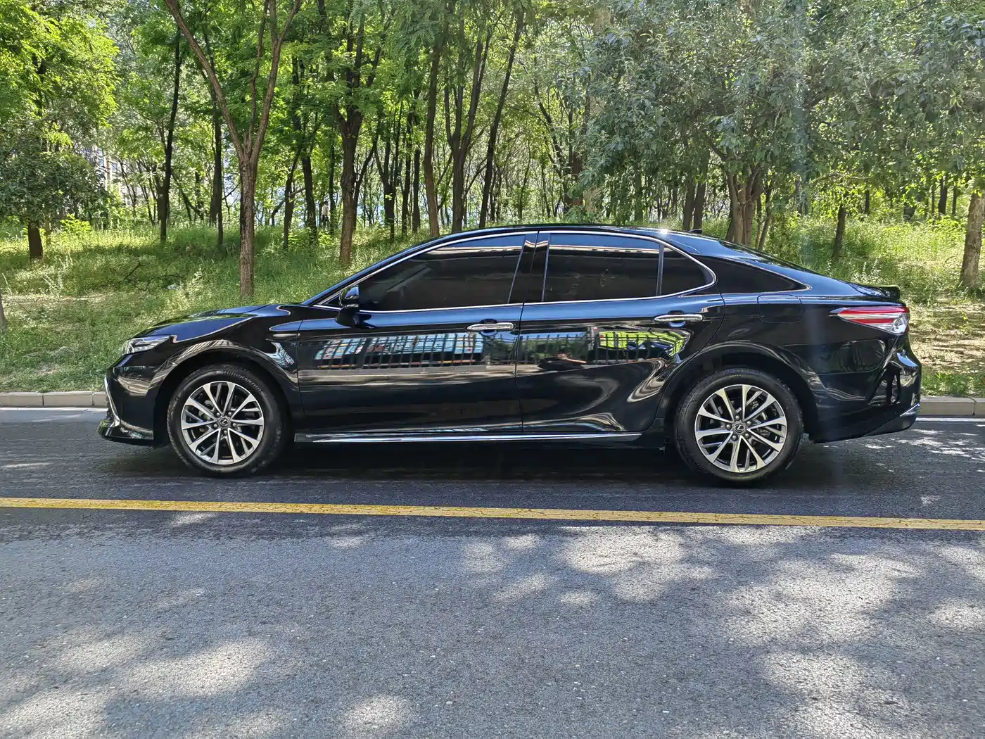 Toyota Camry 2023 2.0G Luxury Edition фото 4