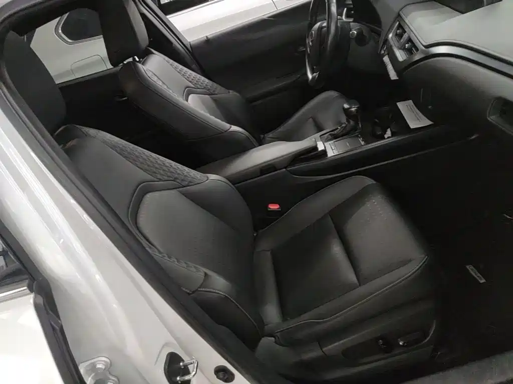 Lexus UX 2021 2020 200 Special Edition