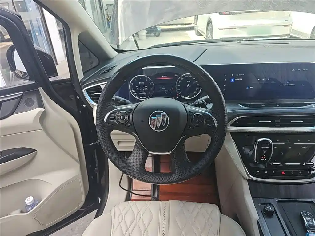 Buick GL8 2021 ES Landlord 653T Comfort фото 11