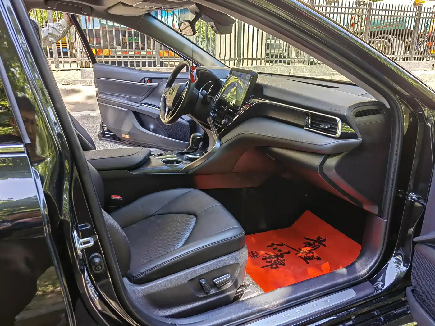 Toyota Camry 2023 2.0G Luxury Edition фото 6