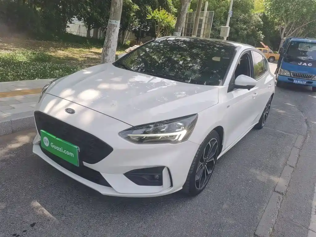Ford Focus 2021 Hatchback EcoBoost 180 Automatic ST Line