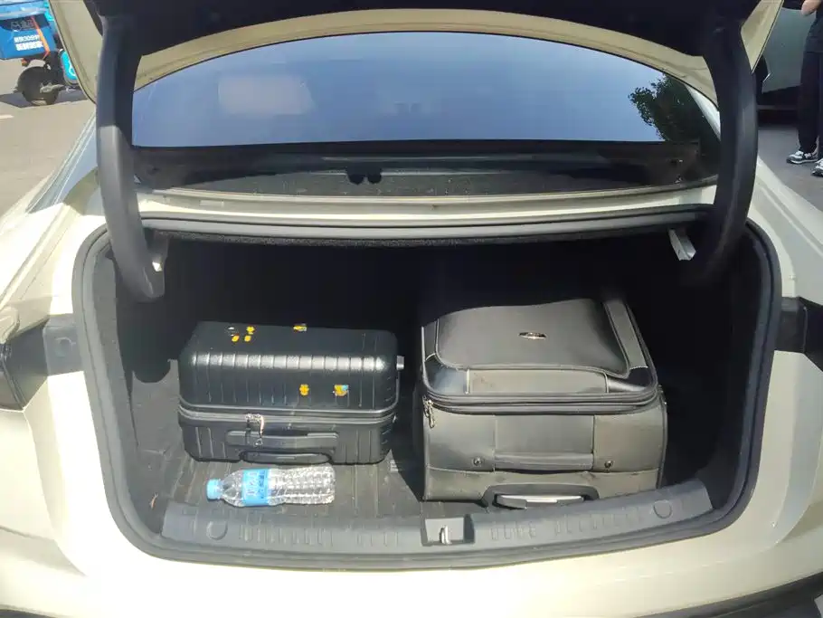 BYD Seal 06 New Energy 2024 DM-i 120KM Honor фото 4