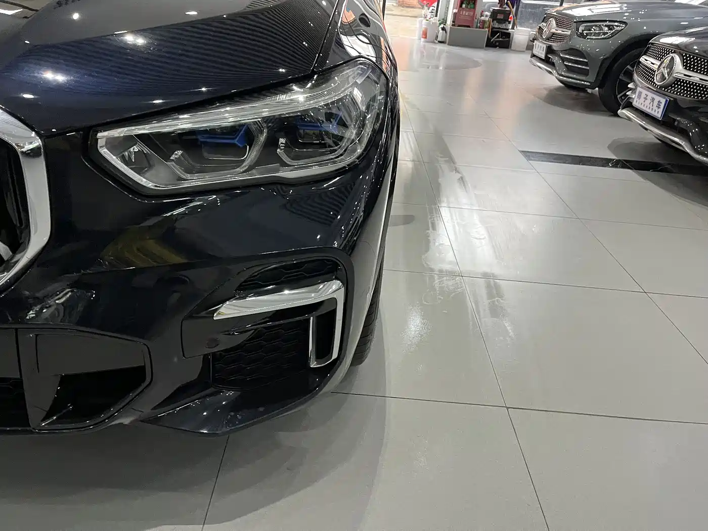 BMW X5 2022 xDrive 30Li Premium M Sport Package фото 2