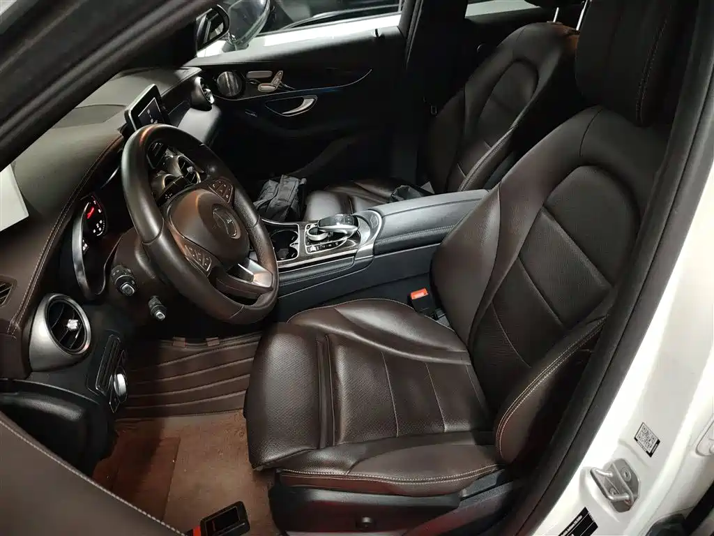 Mercedes-Benz GLC 2018 GLC 260 4MATIC Dynamic фото 15