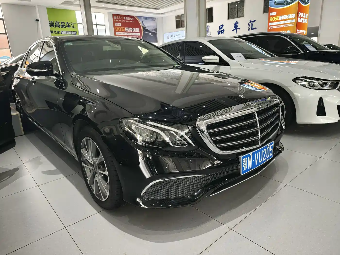 Mercedes-Benz E-Class 2019 E 300 L Fashion