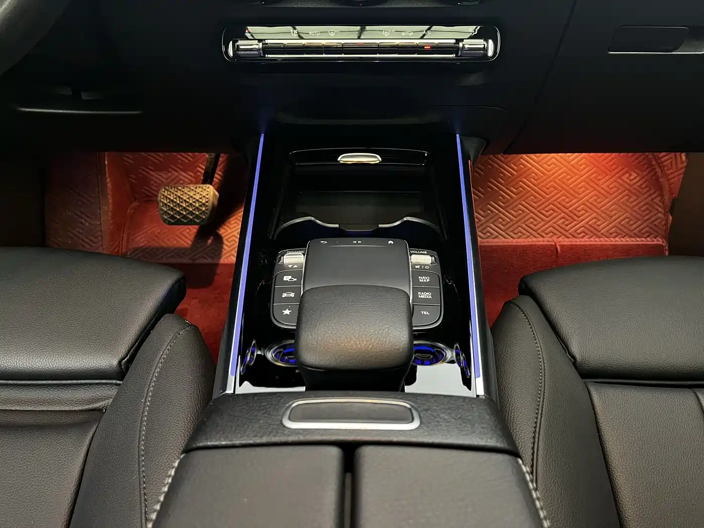 Mercedes-Benz GLB 2023 GLB 220 Dynamic фото 10