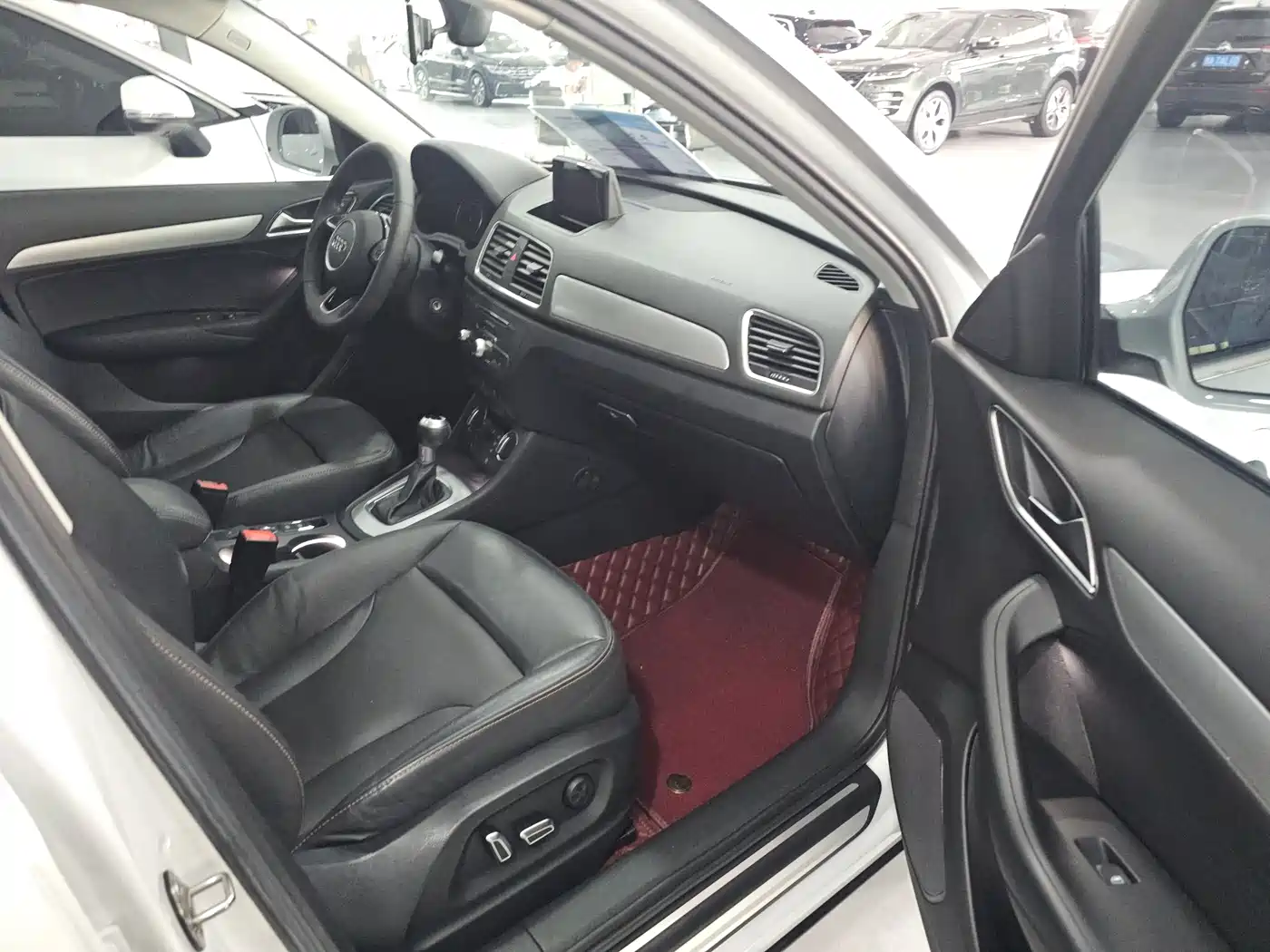 Audi Q3 2018 30th Anniversary Edition 35 TFSI Sport фото 12