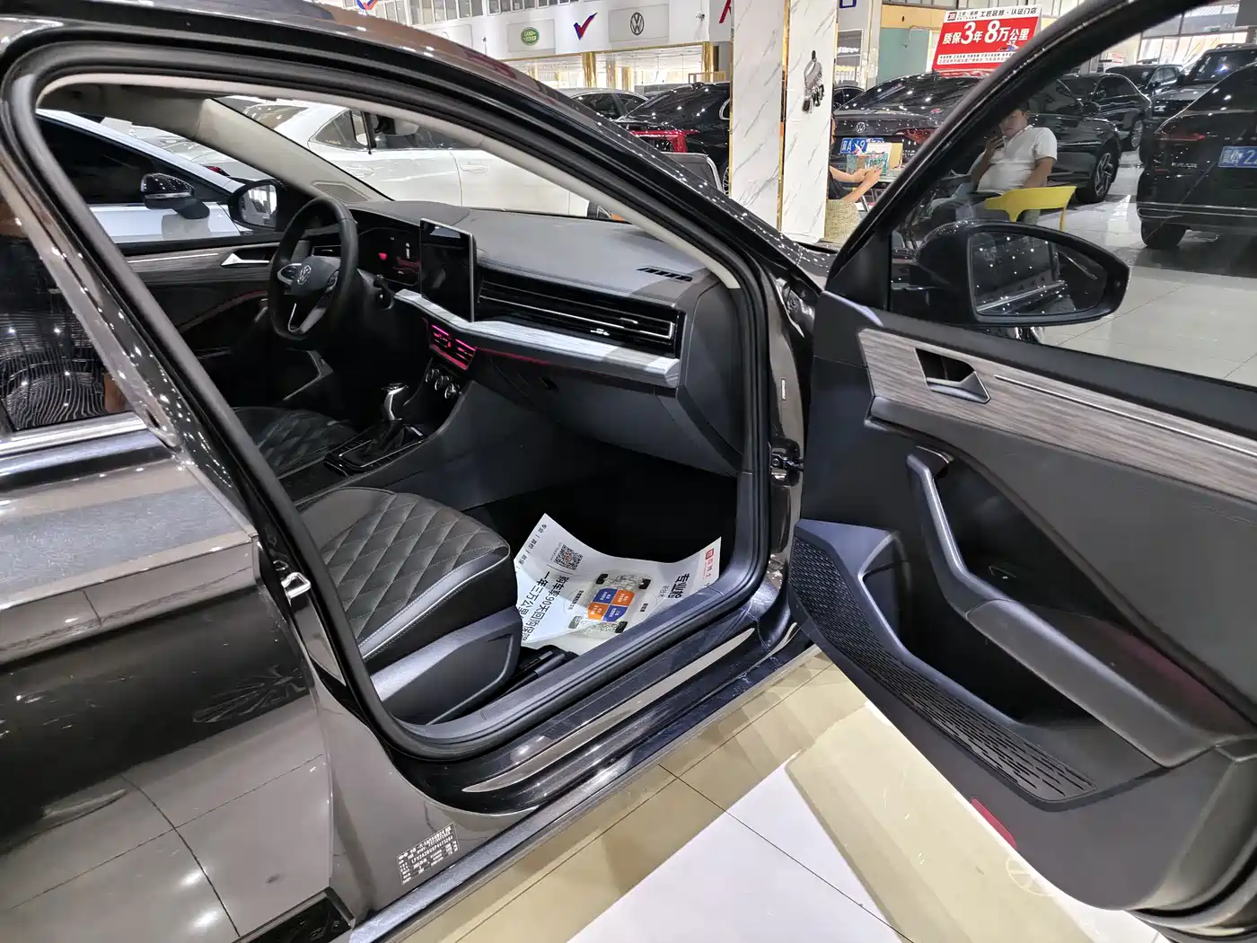 Volkswagen Sagitar 2023 300TSI DSG Surpassing Edition фото 11