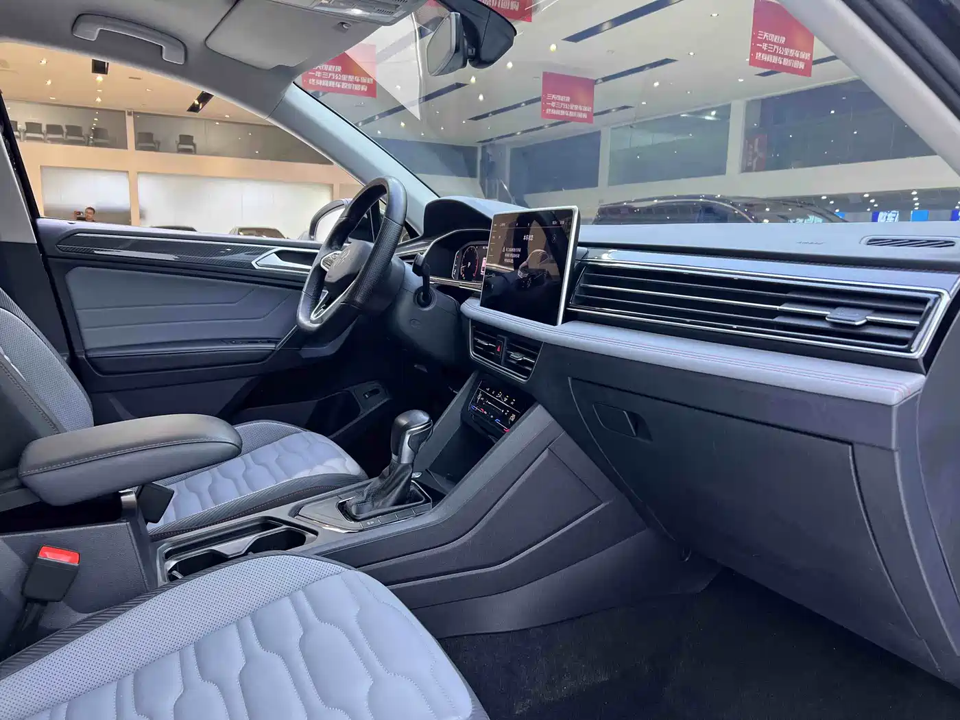 Volkswagen Tiguan X 2022 330TSI 2WD Premium Comfort Edition фото 21