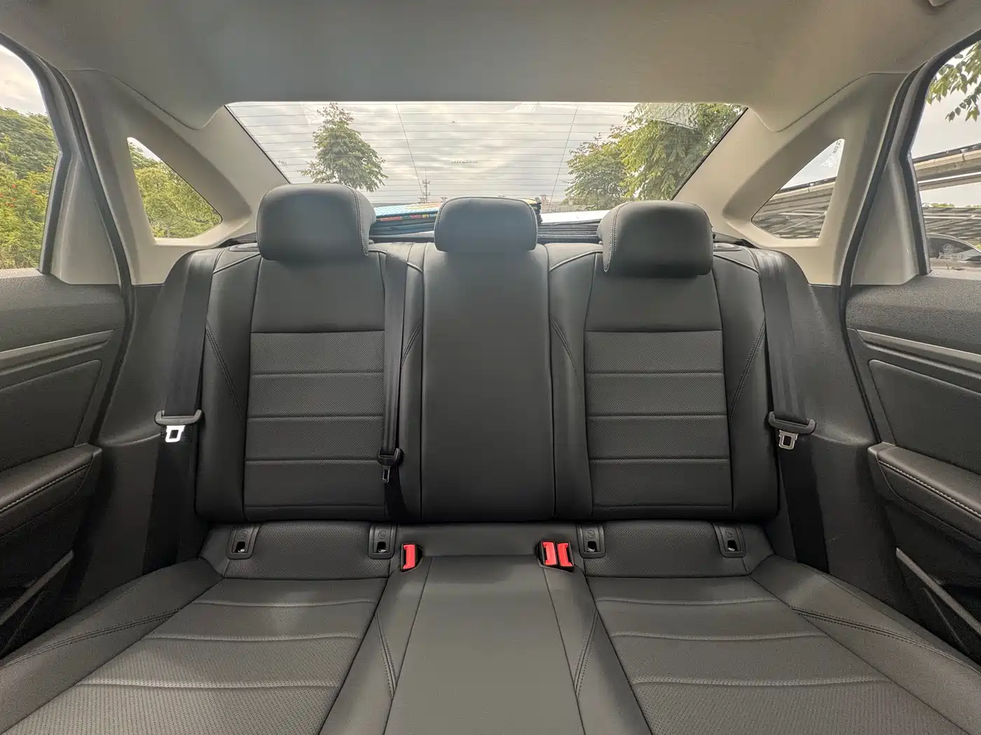 Volkswagen Lavida 2021 1.5L Auto Comfort Edition фото 21