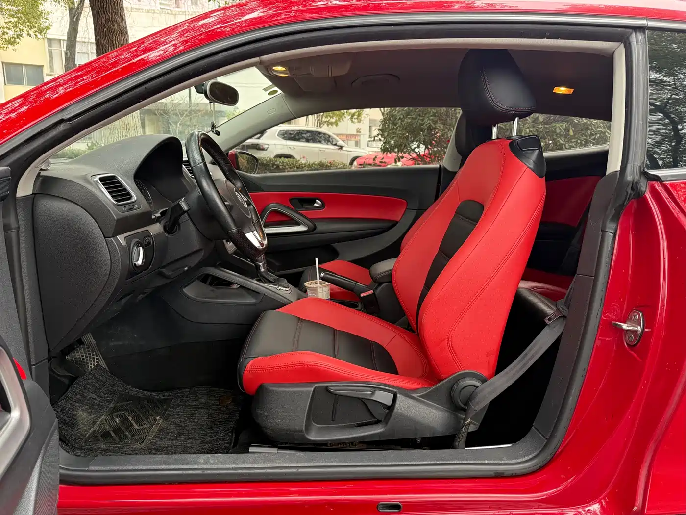 Фото 8 - Volkswagen Scirocco