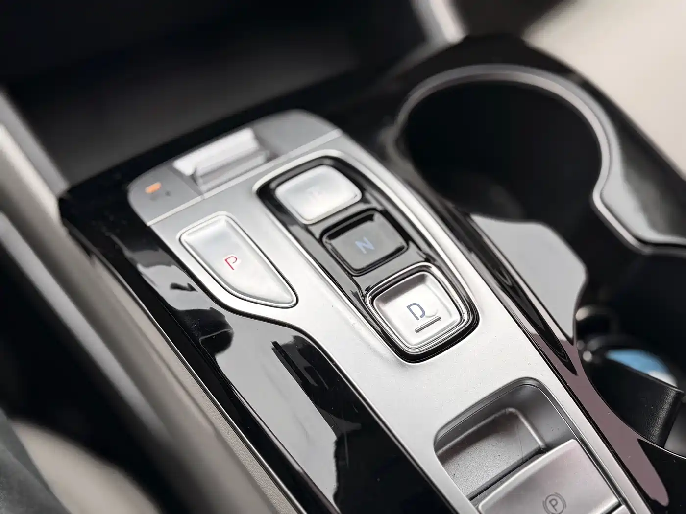Hyundai Tucson 2022 Tucson L 2.0L Hybrid Premium Edition фото 16
