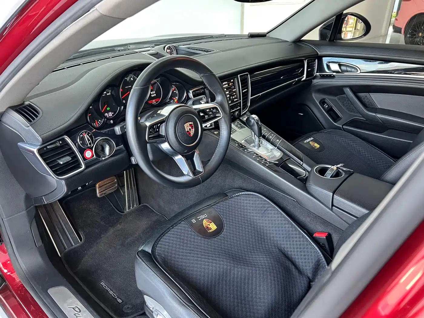 Porsche Panamera 2014 Panamera 3.0T фото 11