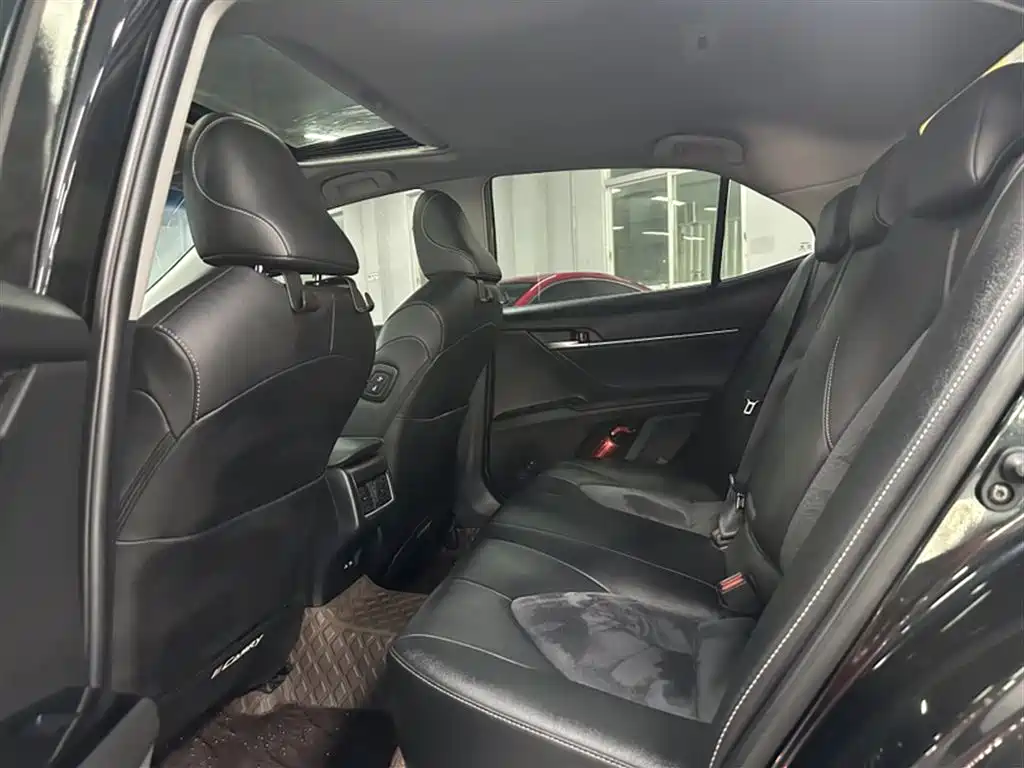 Toyota Camry 2021 2.0S Sporty Edition фото 11