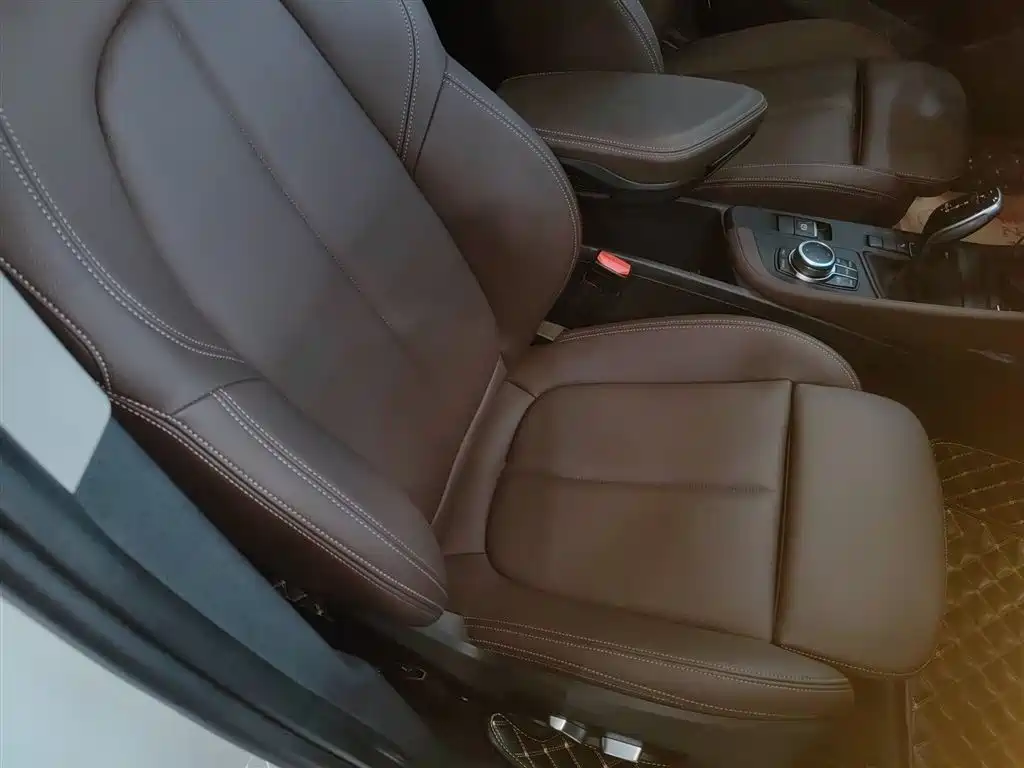 BMW X1 2022 sDrive25Li Leading фото 25