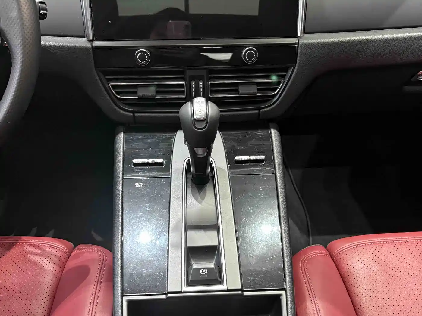 Porsche Macan 2023 Macan 2.0T фото 19