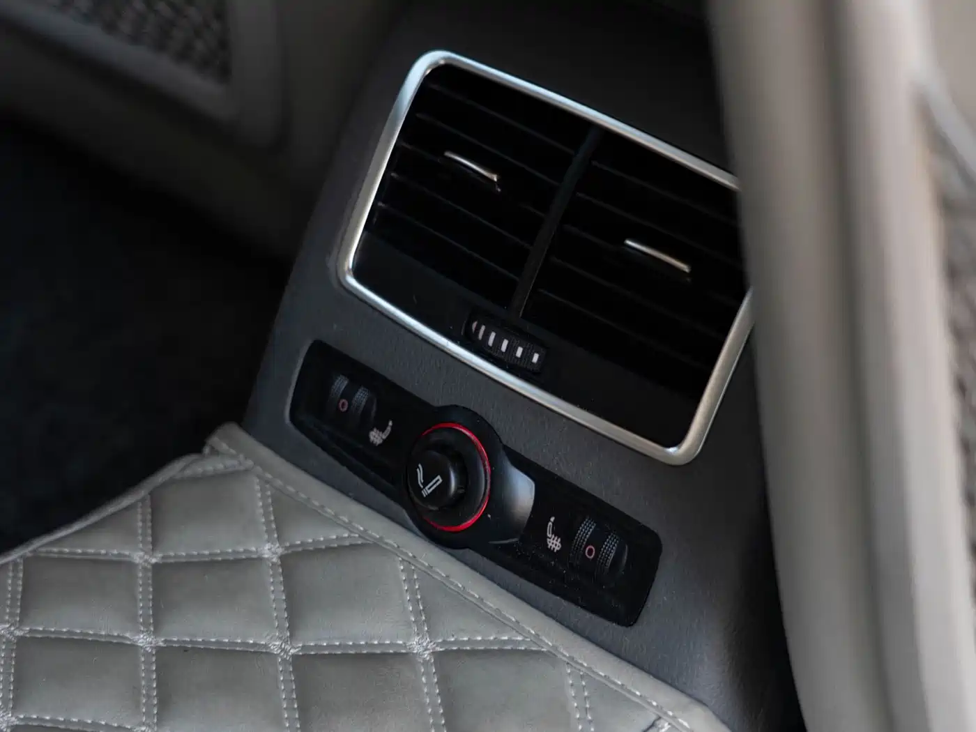 Фото 27 - Audi A6L