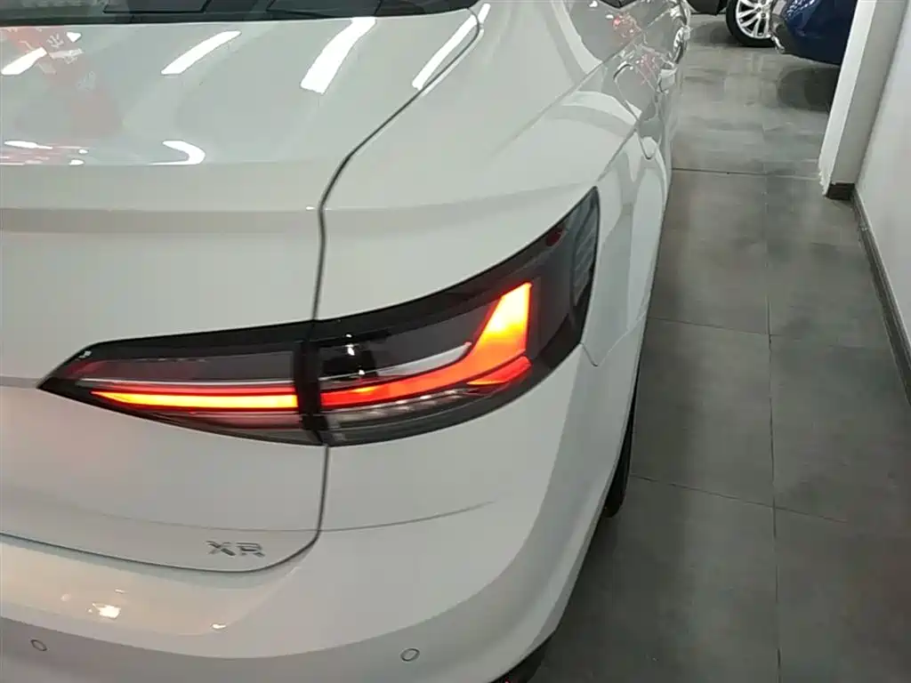 Volkswagen Lavida 2025 New Edge 1.5L Outstanding New Ease фото 8