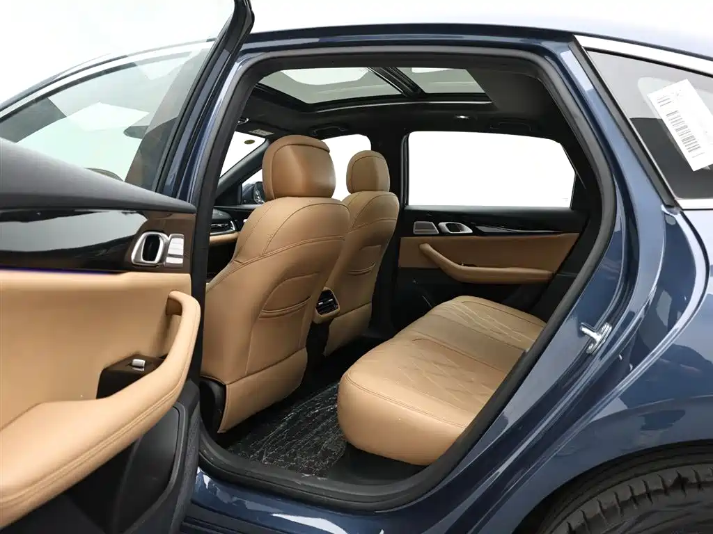 Geely Galaxy Galaxy A7 2025 EM-i фото 15