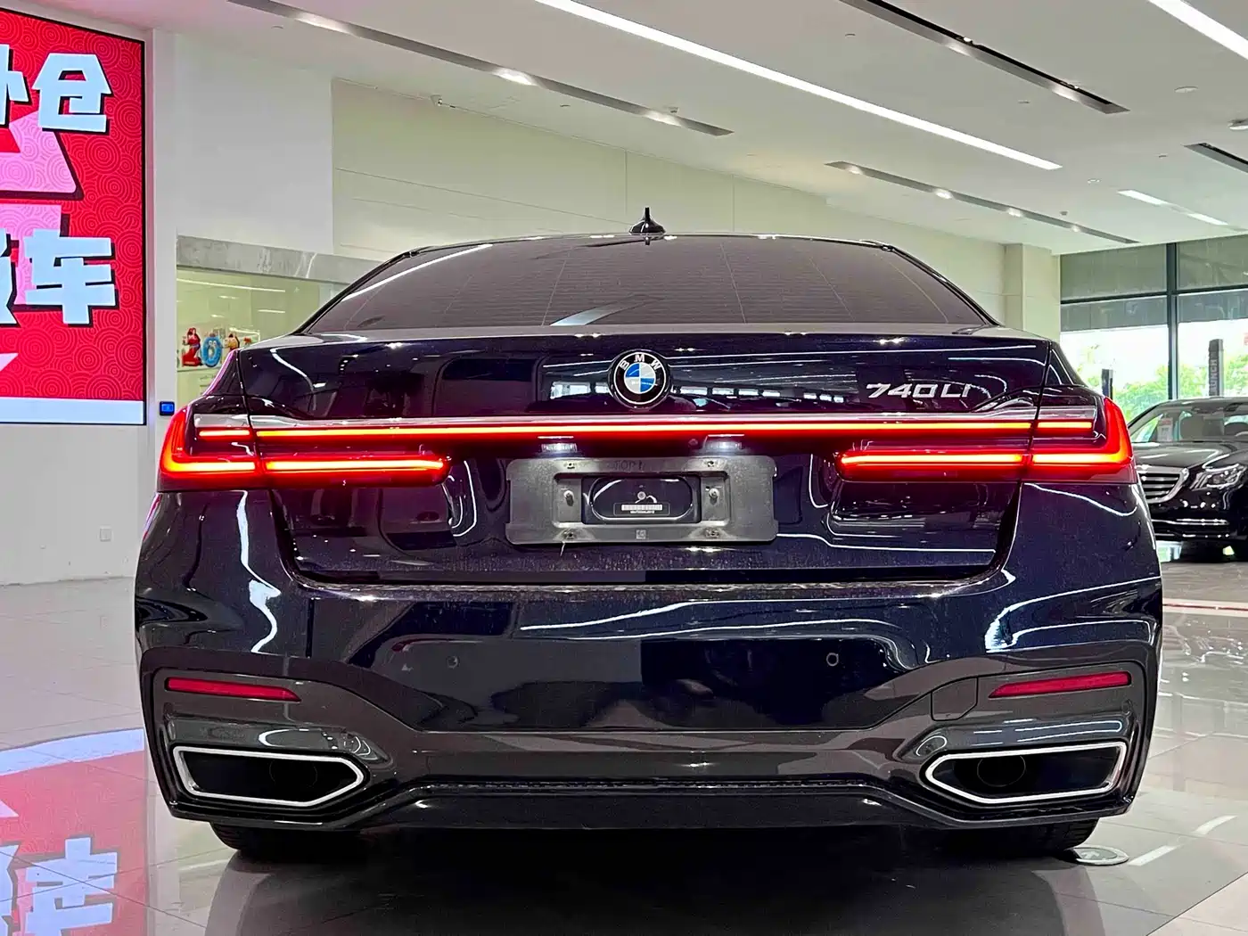BMW 7 Series 2021 Model 740Li Leading M Sport Package фото 10
