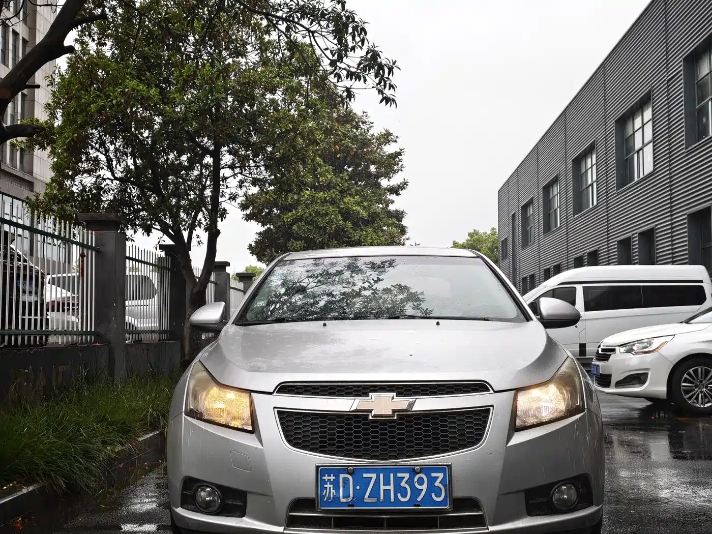 Chevrolet Cruze 2012 1.6L SE AT фото 2