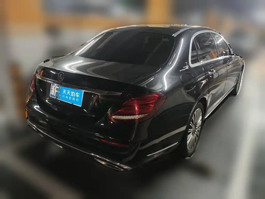 Mercedes-Benz E-Class, миниатюра 2