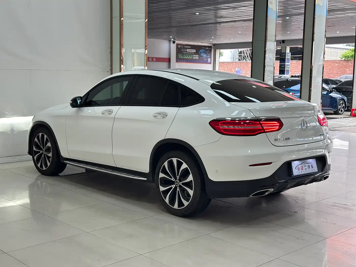 Mercedes-Benz GLC Coupe 2019 GLC 260 4MATIC Coupe SUV фото 18