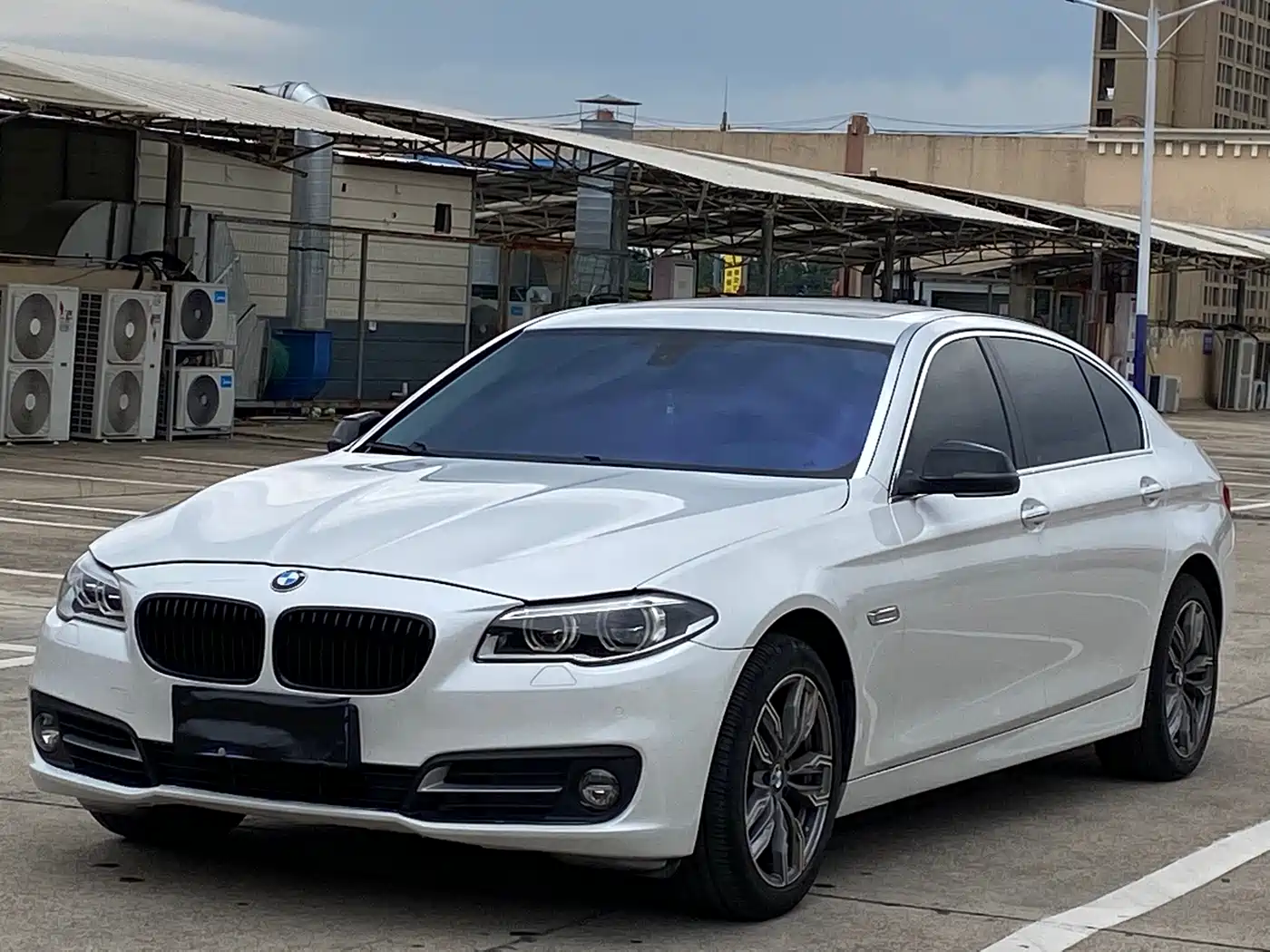 BMW 5 Series 2015 535Li Leading