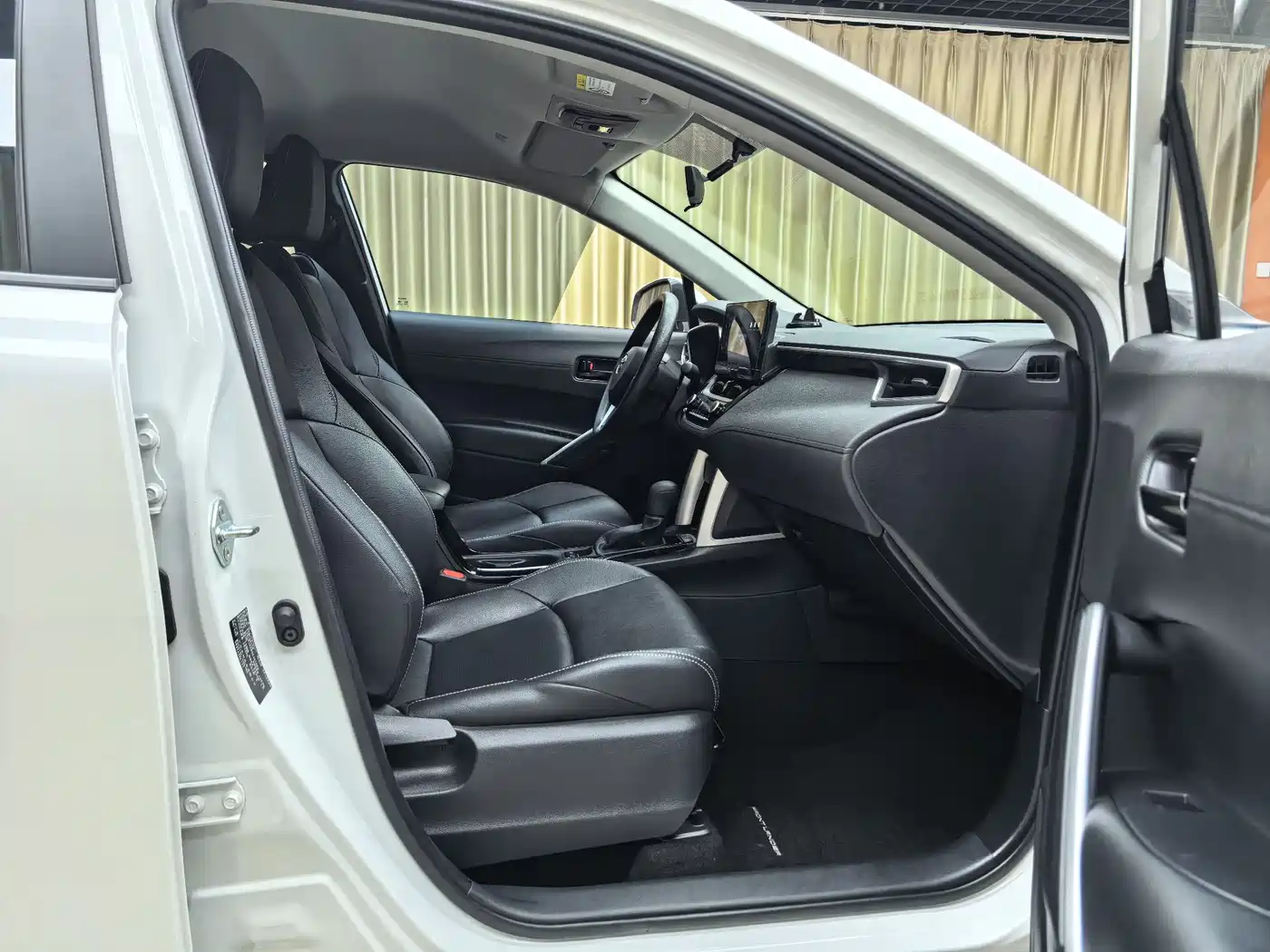 Toyota Frontlander 2024 2.0L CVT Elite Plus Edition фото 6
