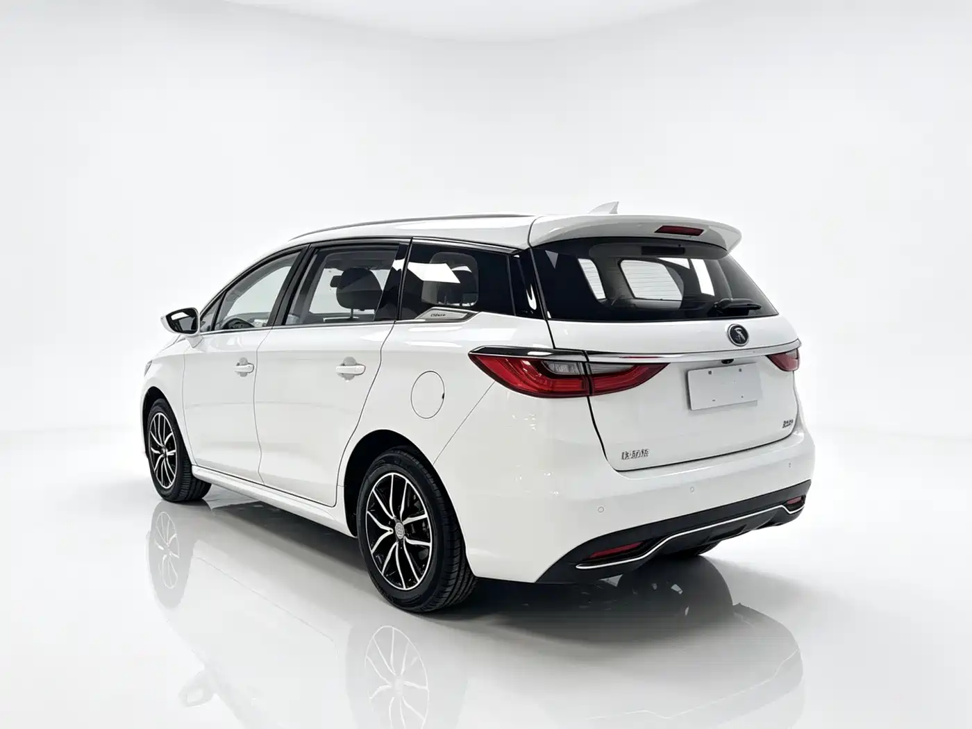 BYD Song MAX 2017 1.5T Auto Smart Elite 7-Seater фото 6