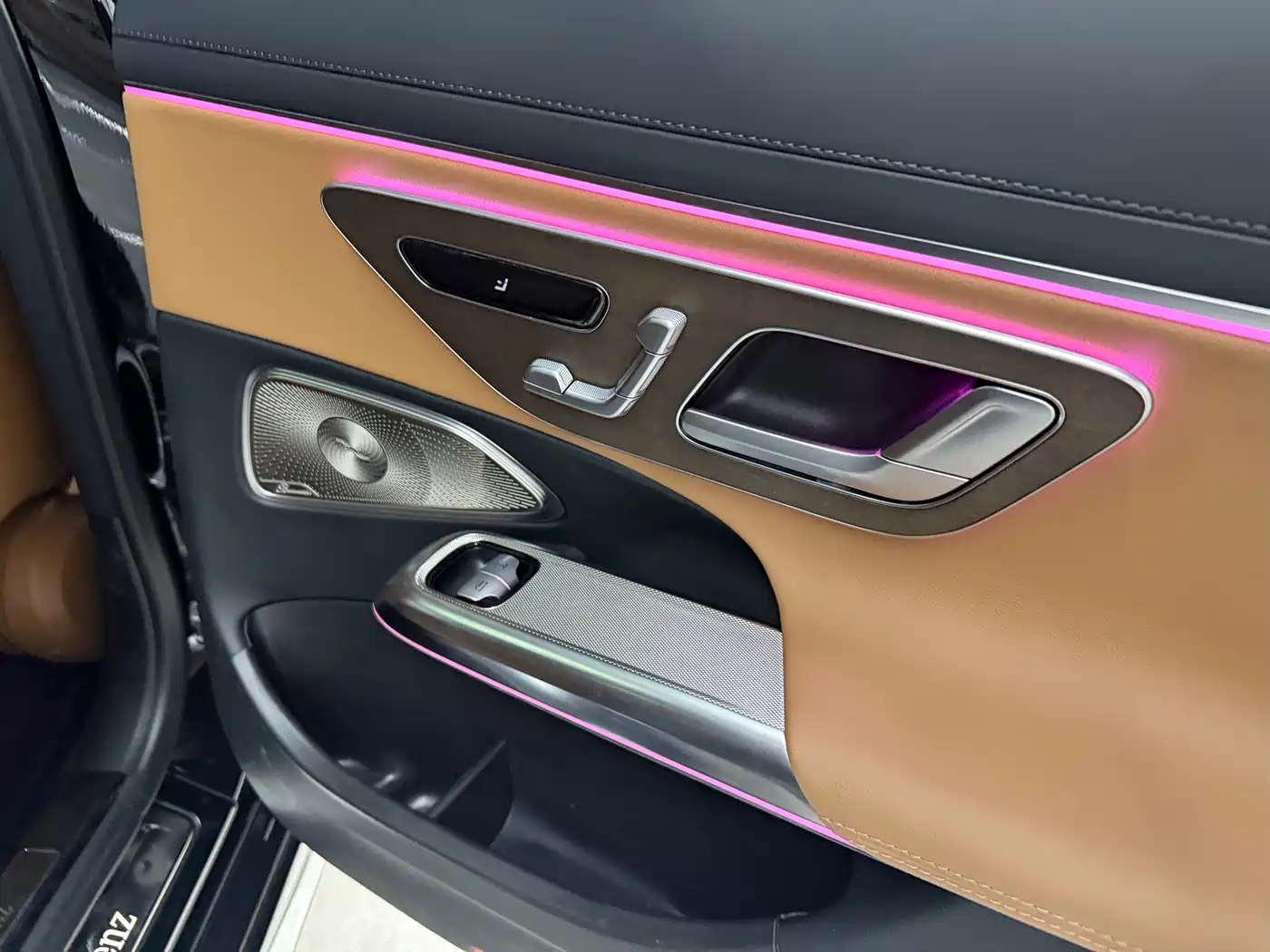 Mercedes-Benz E-Class 2025 E 300 L Luxury Sport фото 10