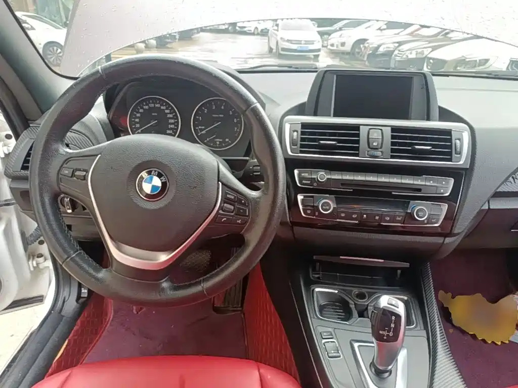 Photo 10 - BMW 2 Series (Import)