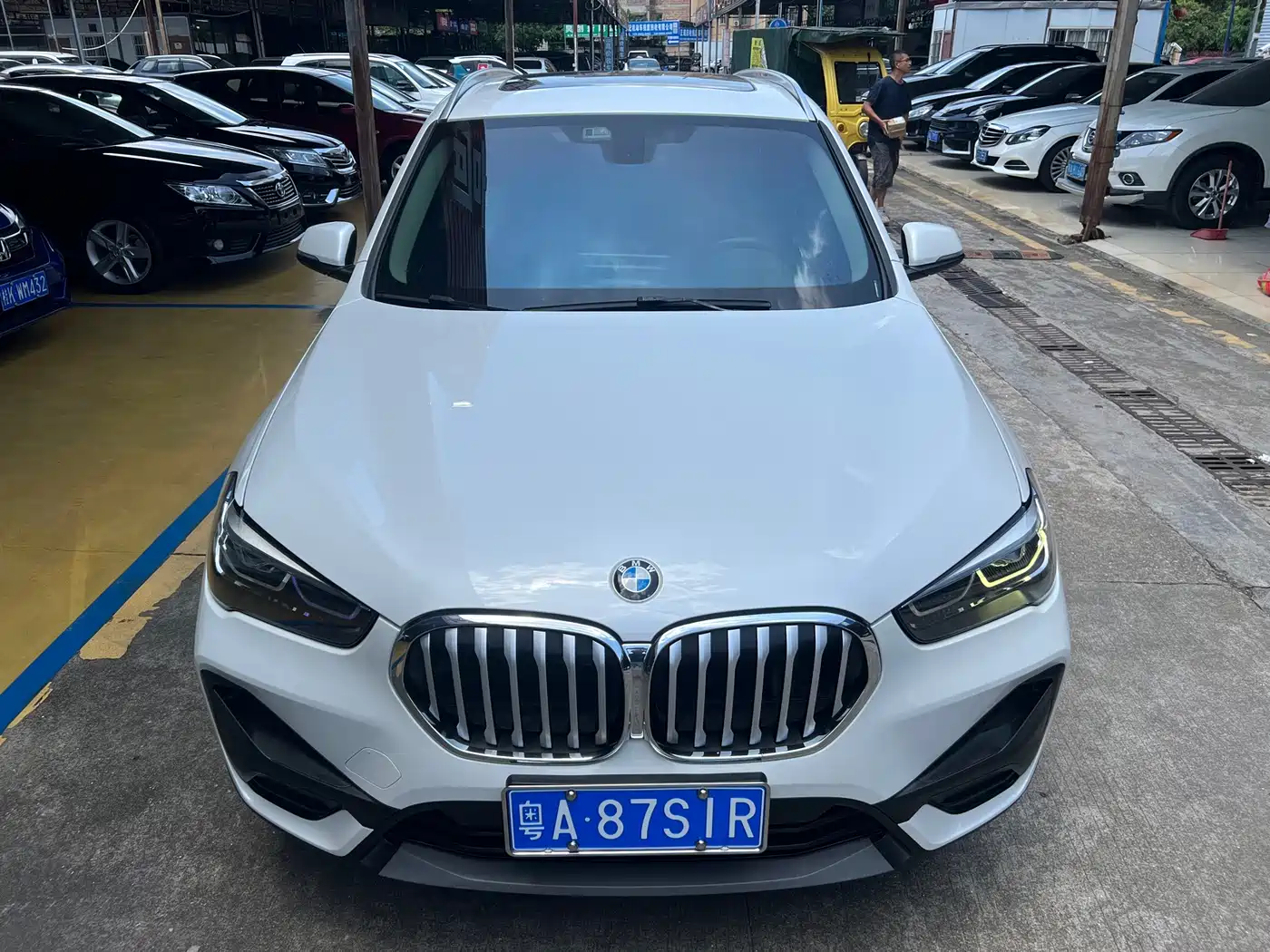 Фото 2 - BMW X1
