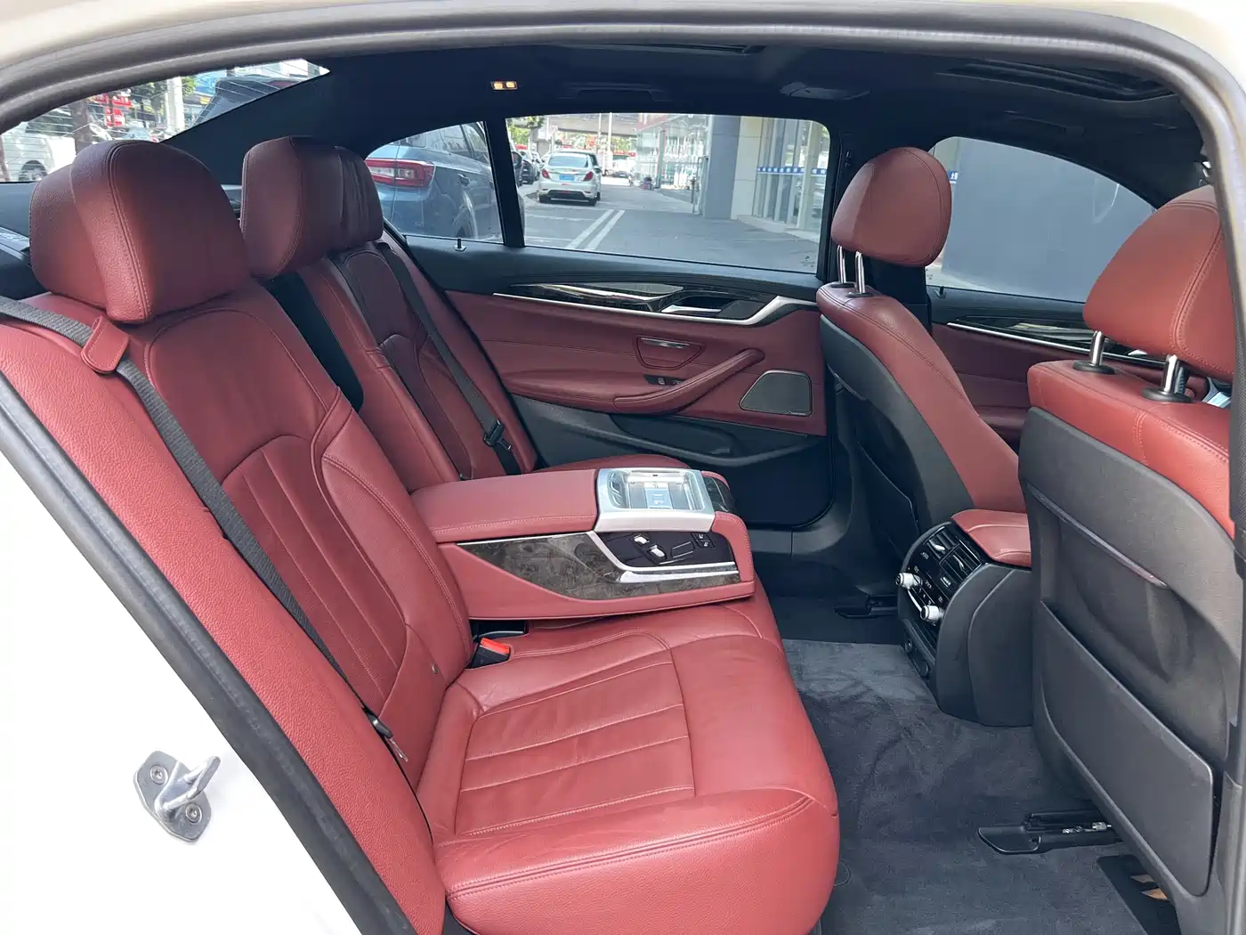 BMW 5 Series 2019 530Li Premium M Sport Package фото 17
