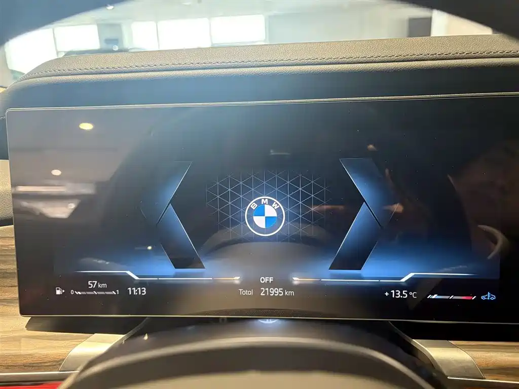 BMW 7 Series 2023 Model 735Li M Sport Package фото 10