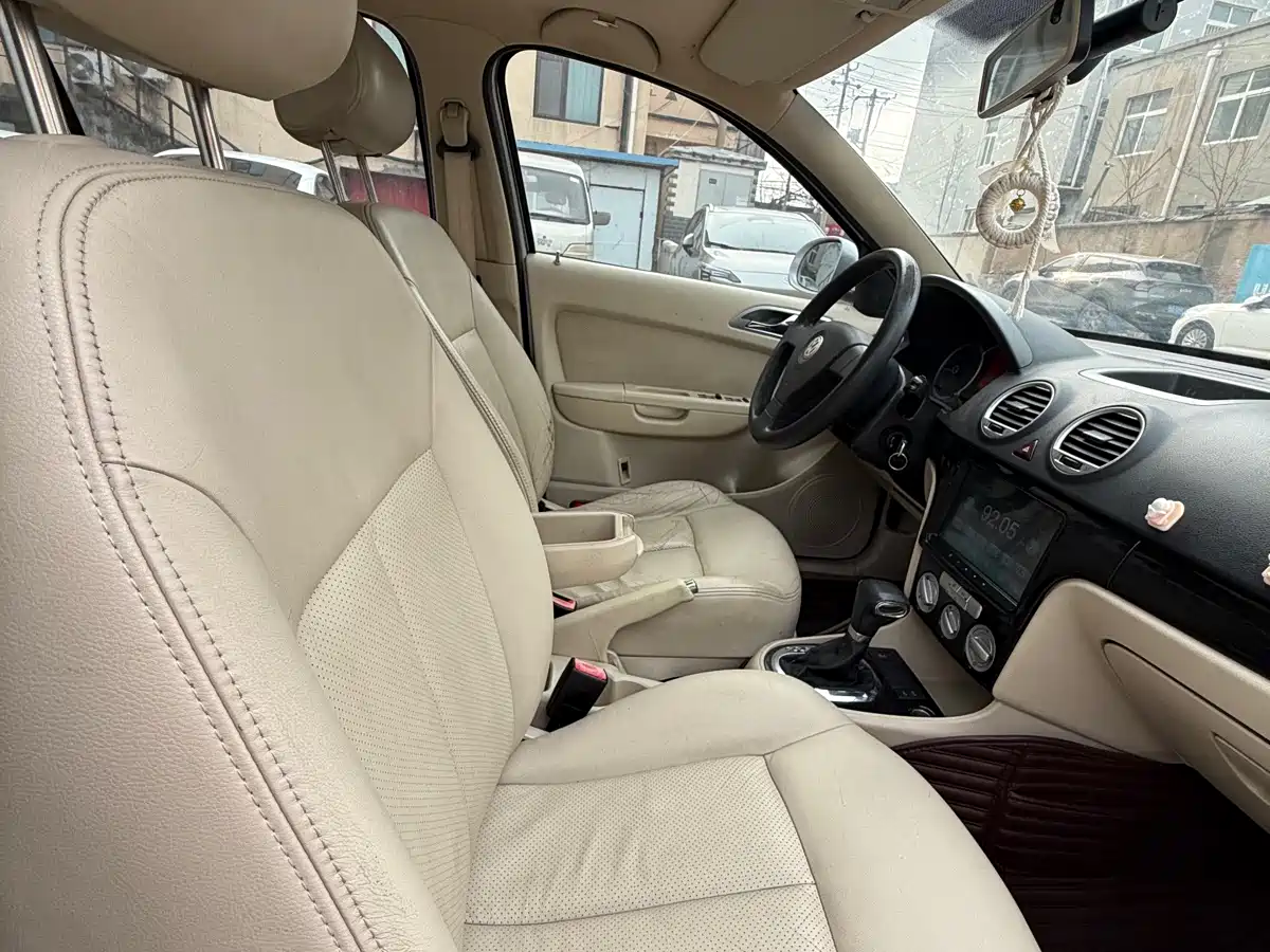 Volkswagen Lavida 2011 1.6L Automatic Pinxuan Edition фото 11