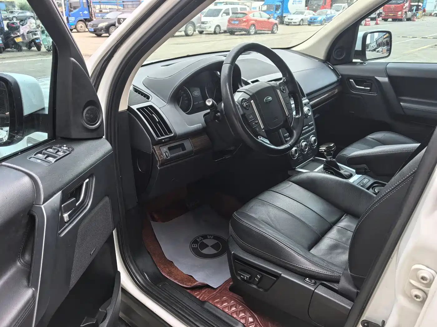 Land Rover Freelander 2 2014 2.0T Si4 SE Gasoline Edition фото 7