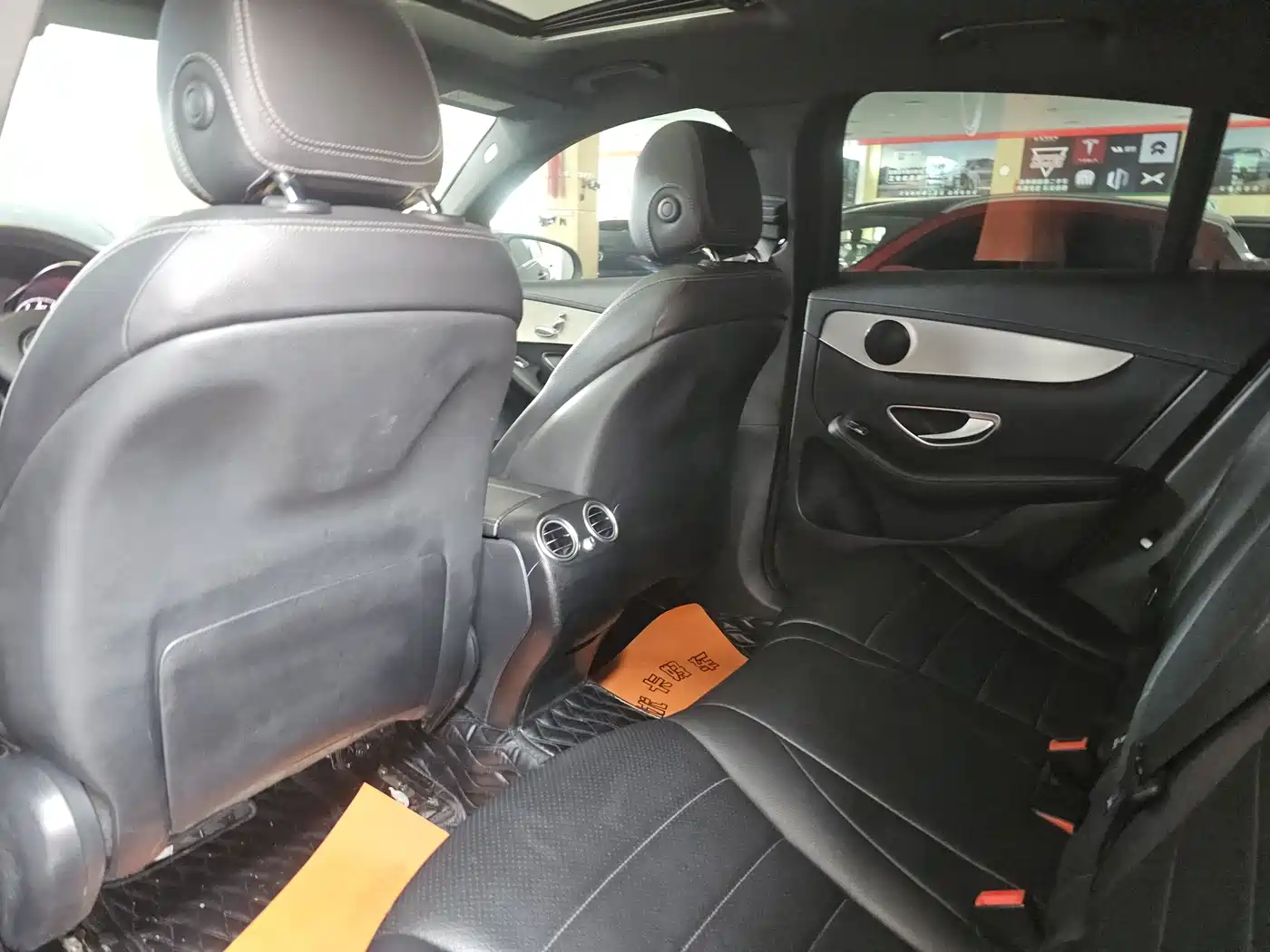 Mercedes-Benz GLC Coupe 2017 GLC 200 4MATIC Coupe SUV фото 6