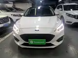 Фото 3 - Ford Focus