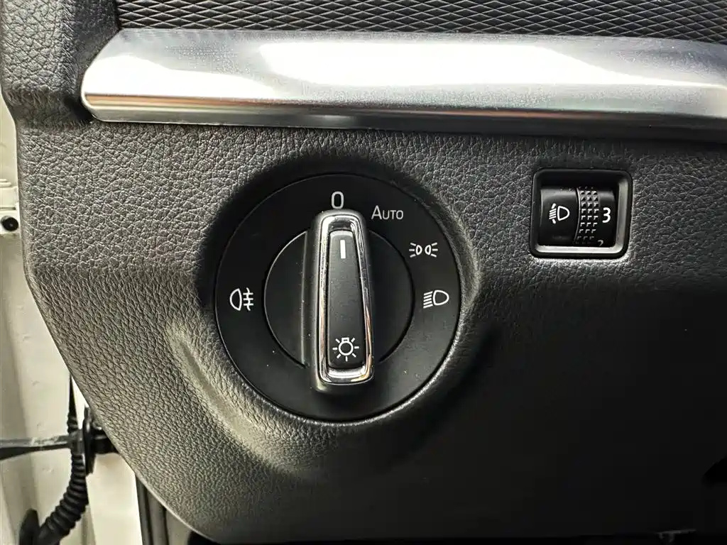 Škoda Kamiq 2022 1.5L Automatic Comfort Edition фото 18