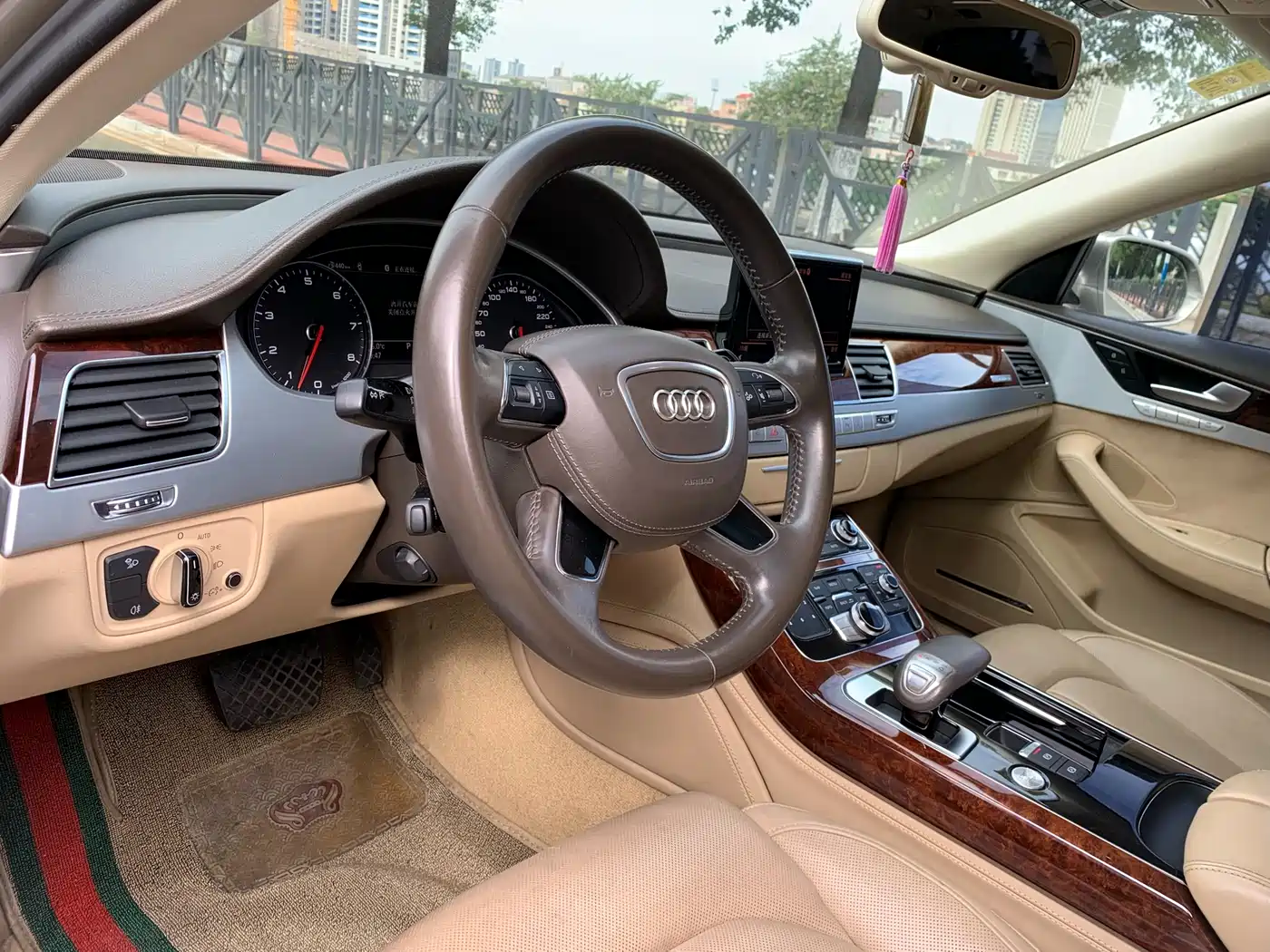 Audi A8 2013 A8L 50 TFSI quattro Luxury фото 17
